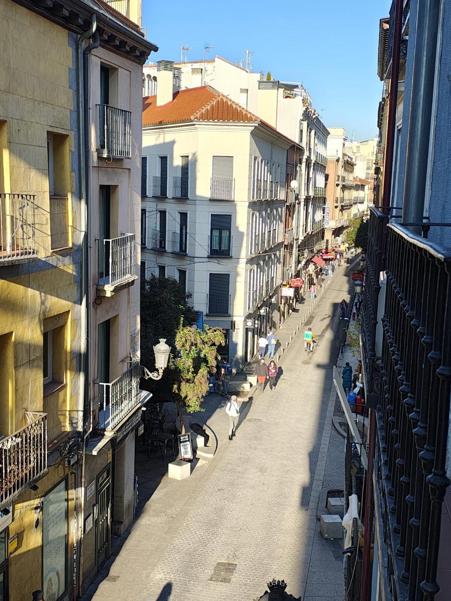 Ch Cruz Madrid Hotel Bagian luar foto