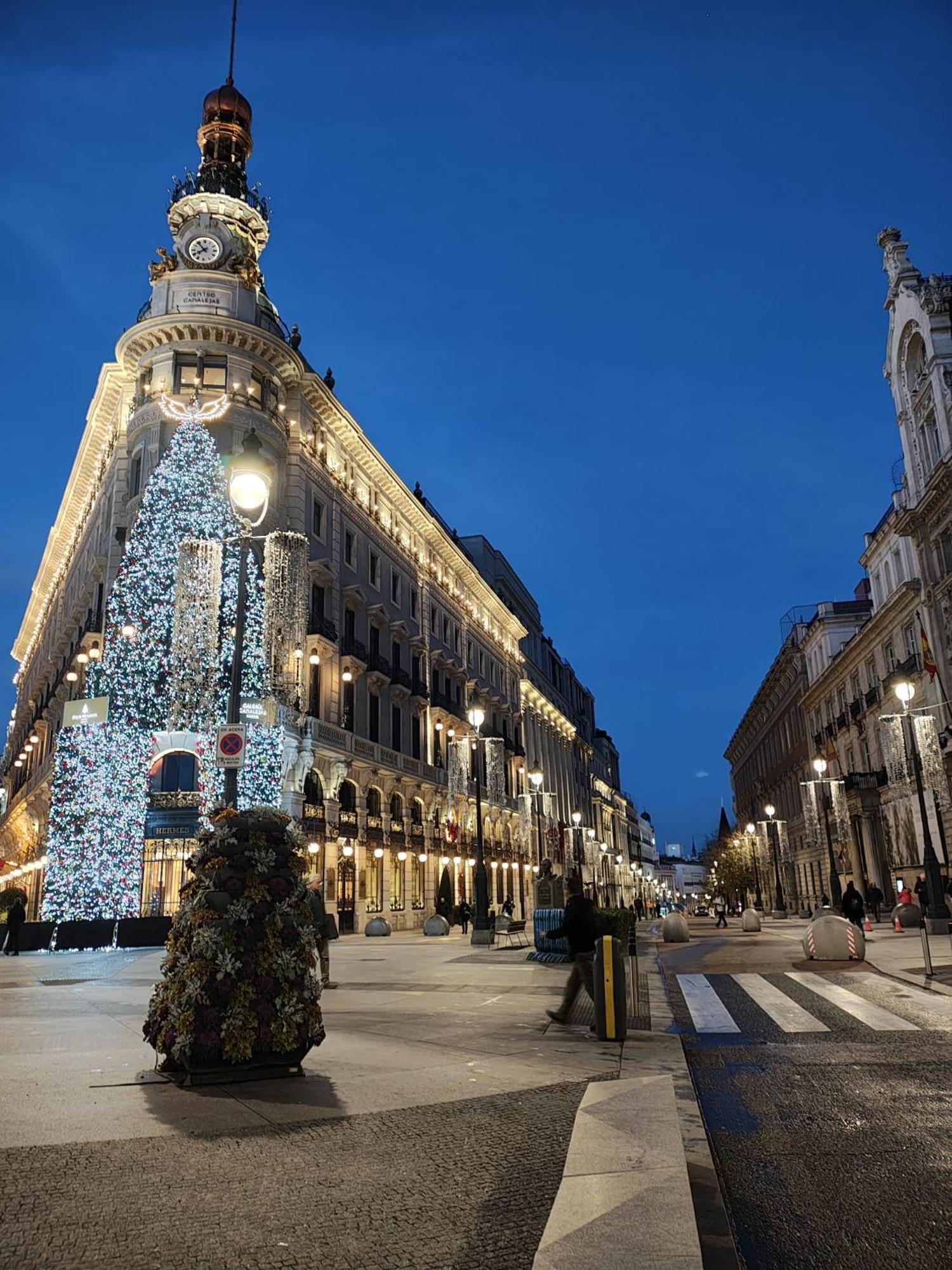 Ch Cruz Madrid Hotel Bagian luar foto